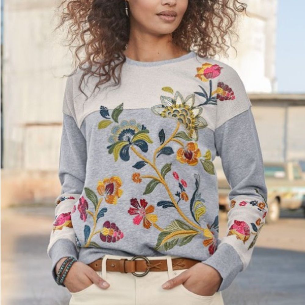 NEW Johnny Was Vanessa Relaxed Fit Sweater Sweatshirt Floral Embroidery Gray SP